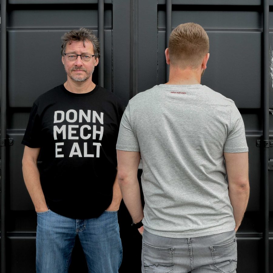 Donn mech e alt T-Shirt Düsseldorf Schwarz mit weißem Print