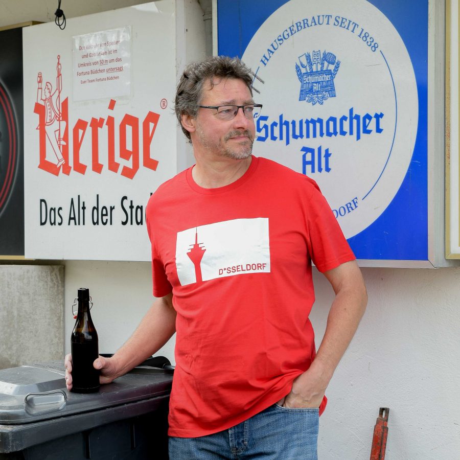 Düsseldorf Rheinturm T-Shirt Fortunabüdchen Rot mit weißem Print